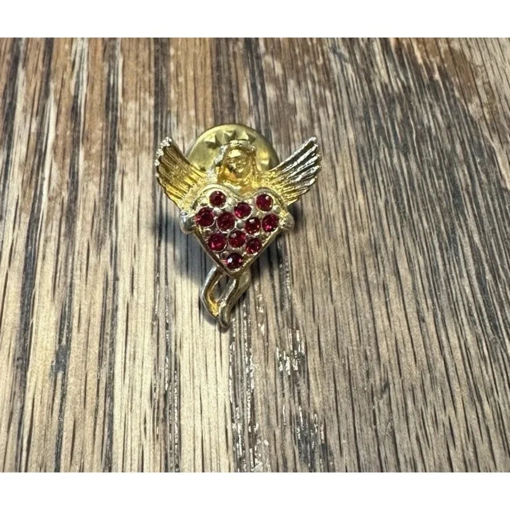 Vintage Gold Tone Cherub Angel Lapel Pin with Ruby Red Rhinestone Heart